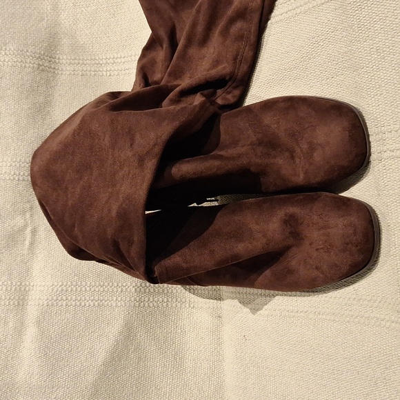 Christian siriano for Payless Chocolate Brown  faux suede boots size 12 - Picture 2 of 8